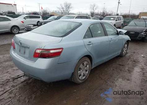 2007 Toyota Camry Le z USA, uszkodzony, nr VIN 4T1BE46K47U572097